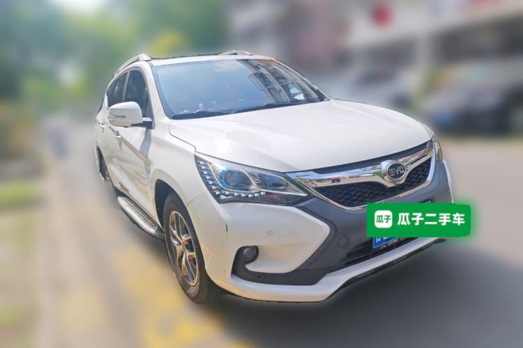 Used BYD Song 2016 1.5TI Manual Luxury Model Front Right 45 Deg
