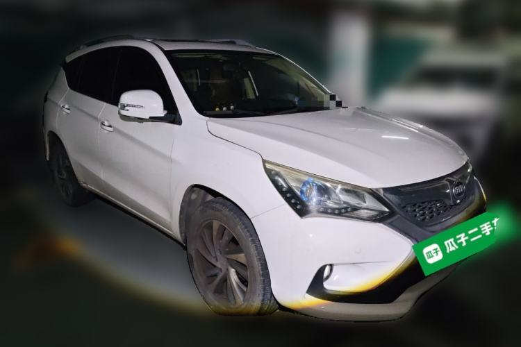 Used BYD Song 2016 1.5TI Manual Luxury Model Front Right 45 Deg