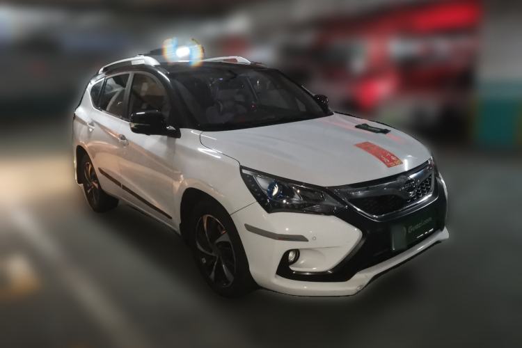 Used BYD Song 2016 2.0TID Automatic Prestige Edition Front Right 45 Deg