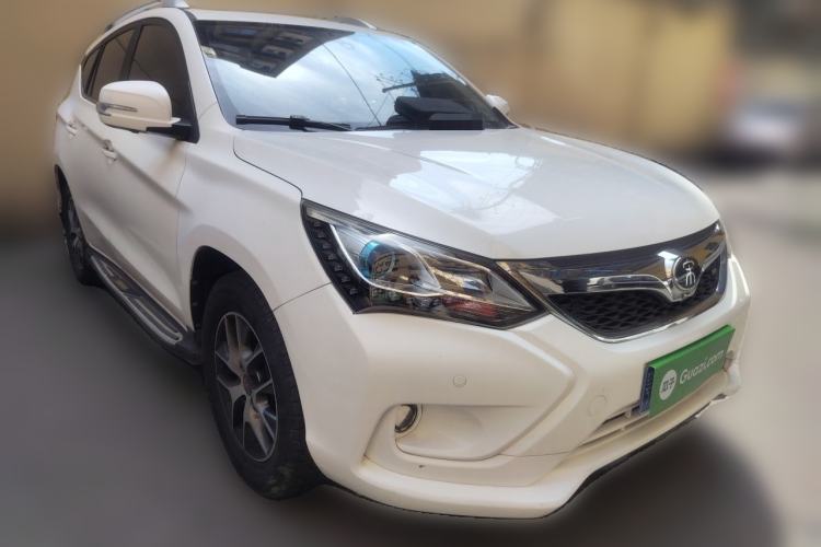 Used BYD Song 2016 GaiShi Edition 1.5TID Automatic Elite Model Front Right 45 Deg