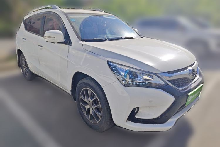 Used BYD Song 2016 1.5TI Manual Luxury Model Front Right 45 Deg