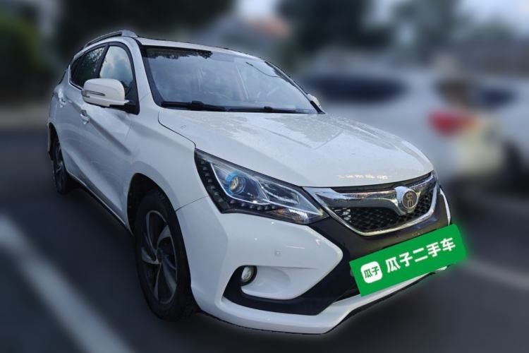 Used BYD Song 2016 1.5TI Manual Luxury Model Front Right 45 Deg
