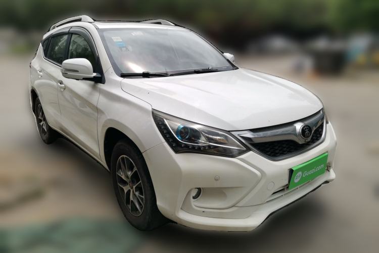Used BYD Song 2016 GaiShi Edition 1.5TID Automatic Elite Model Front Right 45 Deg