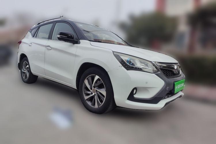 Used BYD Song 2016 2.0TID Automatic Prestige Edition Front Right 45 Deg