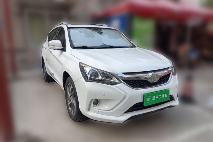Used BYD Song 2016 1.5TI Manual Luxury Model Front Right 45 Deg
