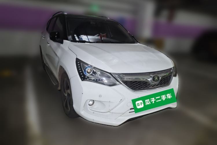 Used BYD Song 2016 2.0TID Automatic Prestige Edition Front Right 45 Deg