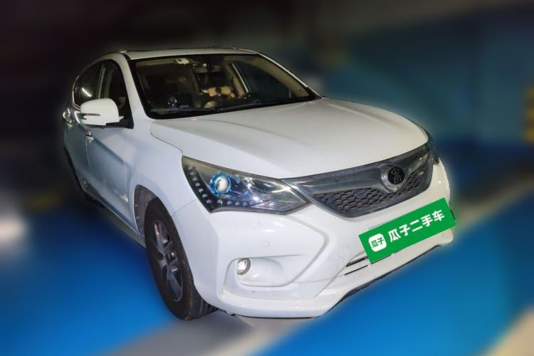 Used BYD Song 2016 Gaishi Edition 1.5TID Automatic Luxury Model Front Right 45 Deg