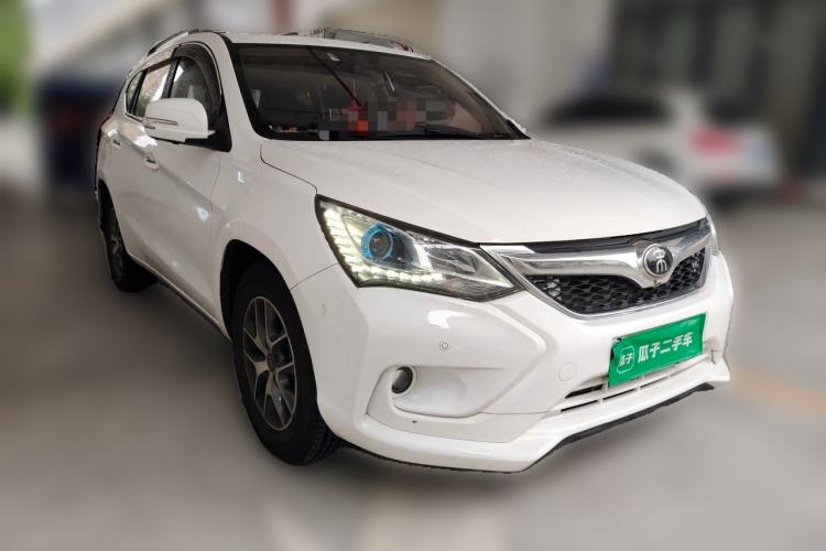 Used BYD Song 2016 GaiShi Edition 1.5TID Automatic Elite Model Front Right 45 Deg