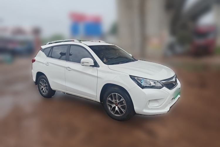 Used BYD Song 2016 Gaishi Edition 1.5TID Automatic Leading Model Front Right 45 Deg