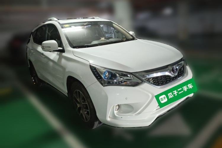 Used BYD Song 2016 Gaishi Edition 1.5TID Automatic Luxury Model Front Right 45 Deg