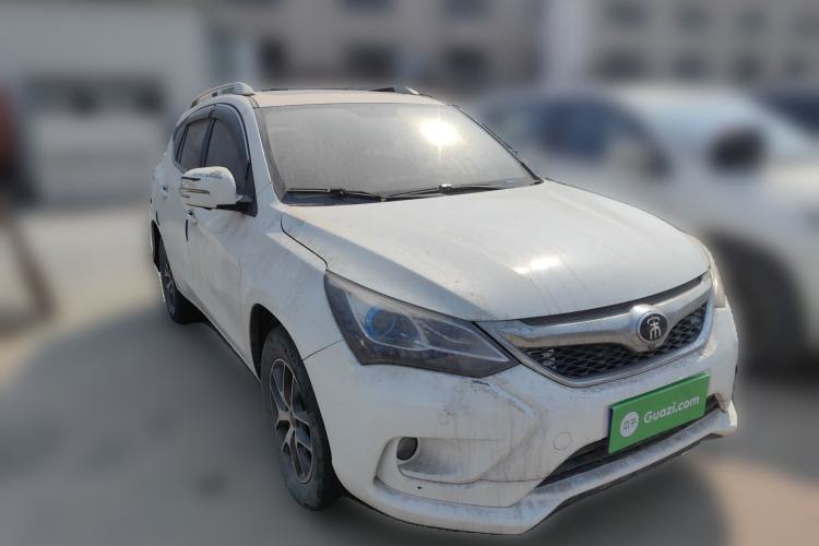 Used BYD Song 2016 Gaishi Edition 1.5TID Automatic Luxury Model Front Right 45 Deg