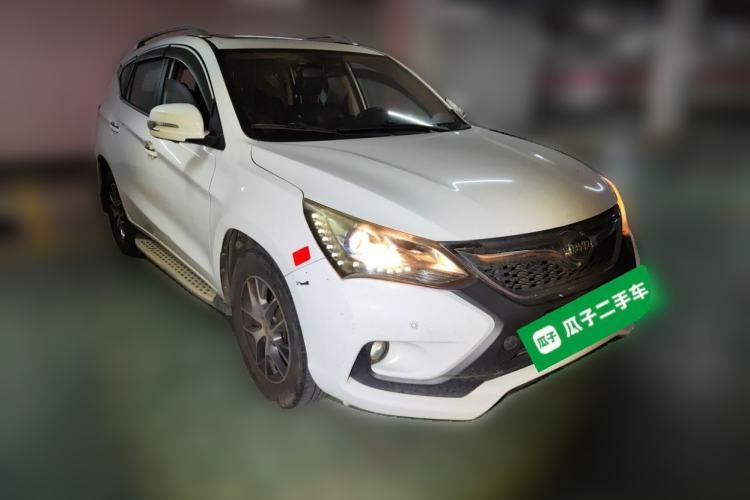 Used BYD Song 2016 2.0TID Automatic Luxury Edition Front Right 45 Deg