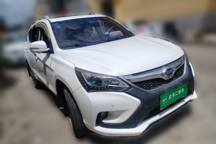 Used BYD Song 2016 1.5TI Manual Luxury Model Front Right 45 Deg