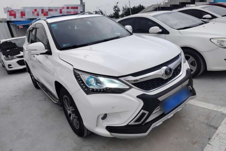Used BYD Song 2016 GaiShi Edition 1.5TID Automatic Elite Model Front Right 45 Deg