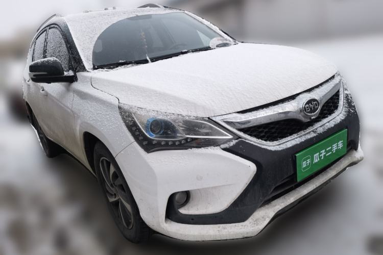 Used BYD Song 2016 2.0TID Automatic Prestige Edition Front Right 45 Deg