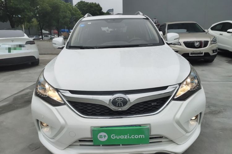 Used BYD Song 2016 GaiShi Edition 1.5TID Automatic Elite Model Front