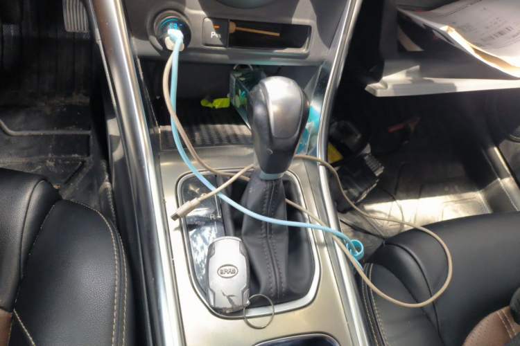 Used BYD Song 2016 GaiShi Edition 1.5TID Automatic Elite Model Gear Lever