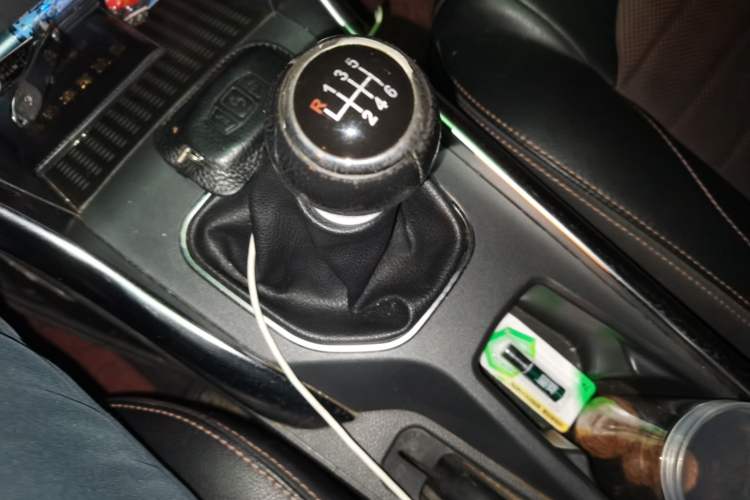 Used BYD Song 2016 Gaishi Edition 1.5TI Manual Leading Model Gear Lever