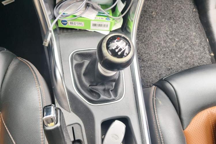 Used BYD Song 2016 1.5TI Manual Luxury Model Gear Lever