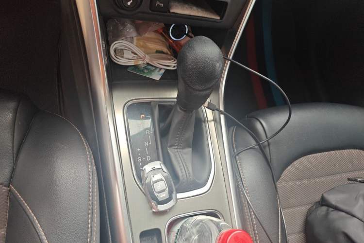 Used BYD Song 2016 Gaishi Edition 1.5TID Automatic Leading Model Gear Lever