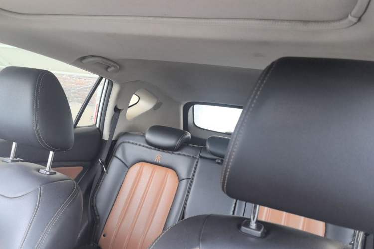 Used BYD Song 2016 1.5TI Manual Luxury Model Headliner