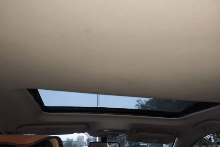 Used BYD Song 2016 1.5TI Manual Luxury Model Headliner
