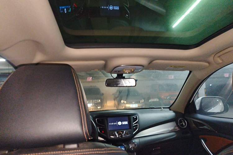 Used BYD Song 2016 1.5TI Manual Luxury Model Headliner