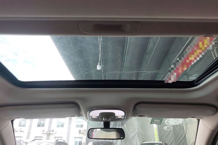 Used BYD Song 2016 GaiShi Edition 1.5TI Manual Elite Model Headliner