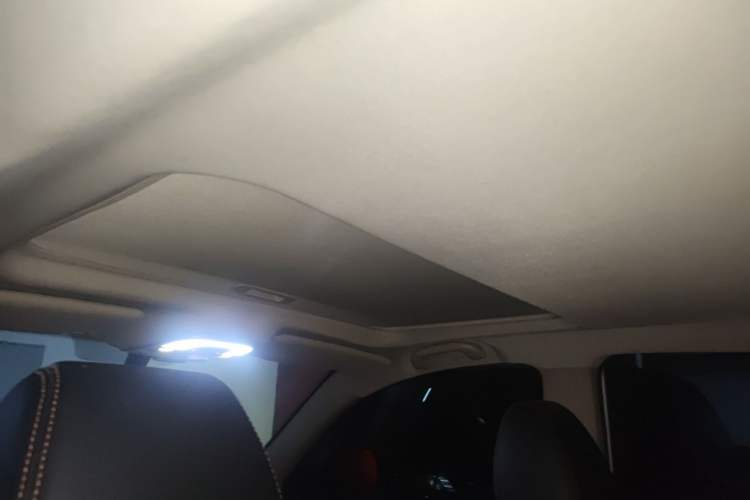 Used BYD Song 2016 1.5TI Manual Luxury Model Headliner