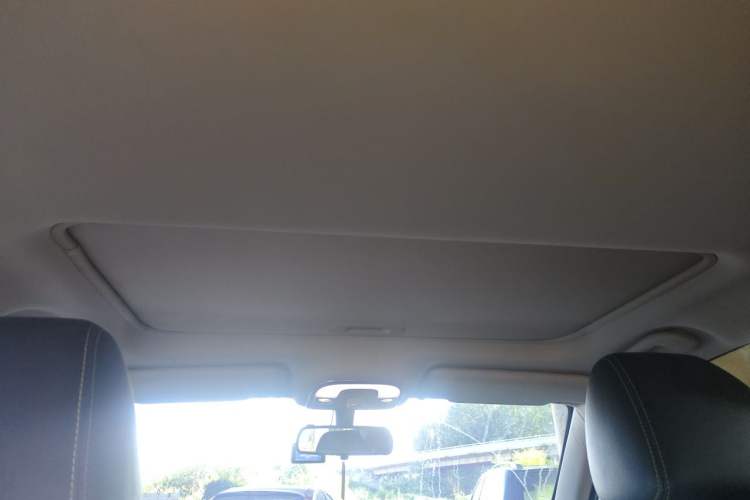 Used BYD Song 2016 GaiShi Edition 1.5TI Manual Elite Model Headliner
