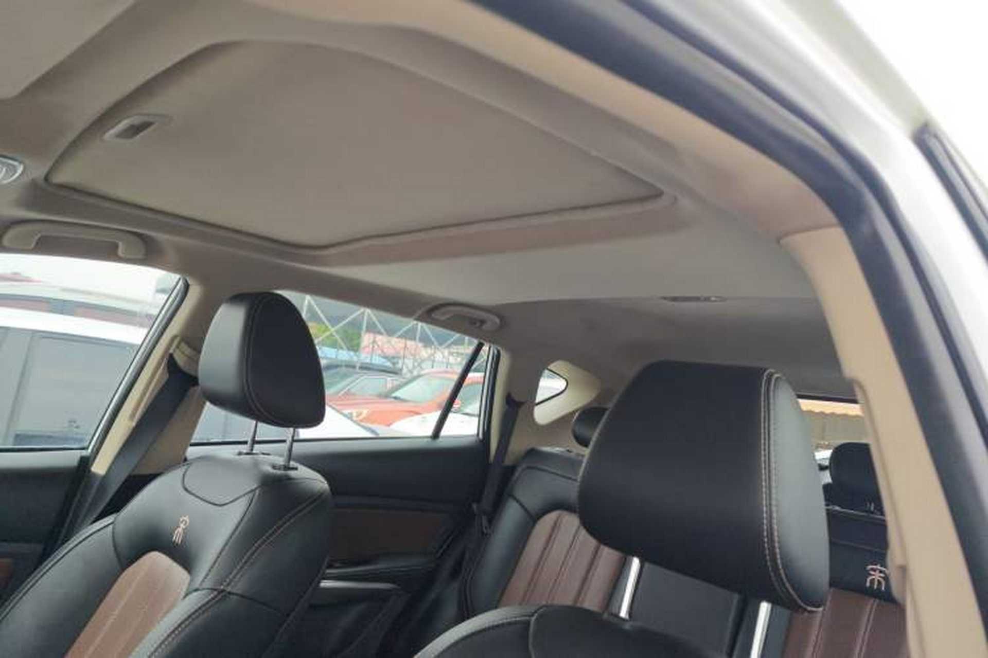 Used BYD Song 2016 GaiShi Edition 1.5TI Manual Elite Model Headliner