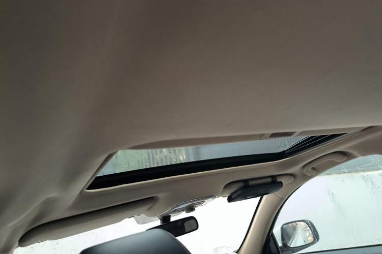 Used BYD Song 2016 GaiShi Edition 1.5TID Automatic Elite Model Headliner