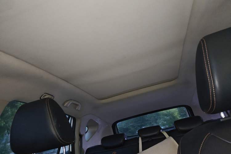 Used BYD Song 2016 1.5TI Manual Luxury Model Headliner