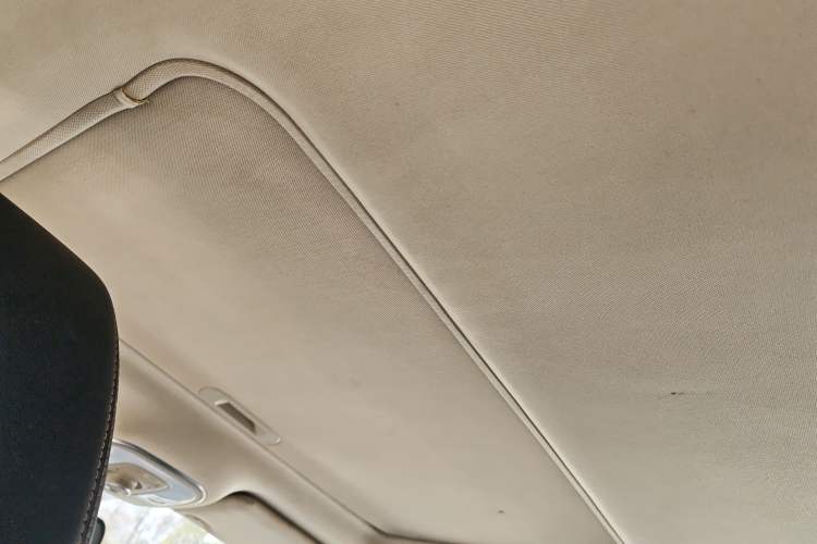 Used BYD Song 2016 GaiShi Edition 1.5TI Manual Elite Model Headliner