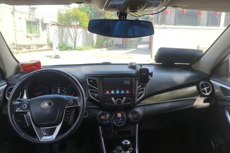 Used BYD Song 2016 GaiShi Edition 1.5TI Manual Elite Model Headliner