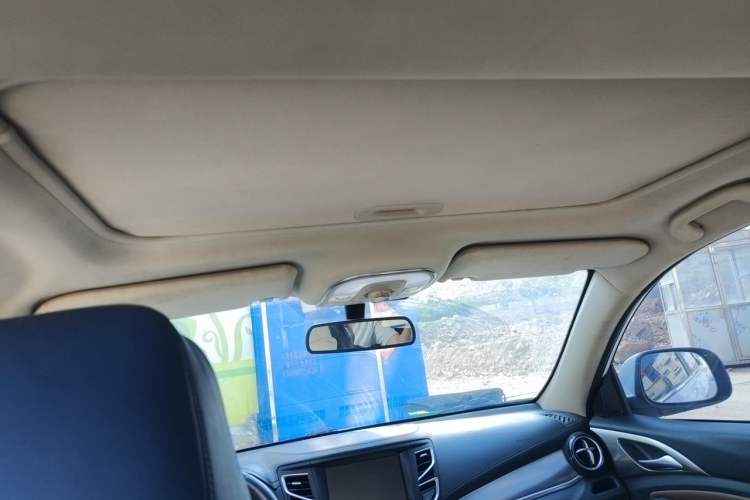 Used BYD Song 2016 GaiShi Edition 1.5TI Manual Elite Model Headliner