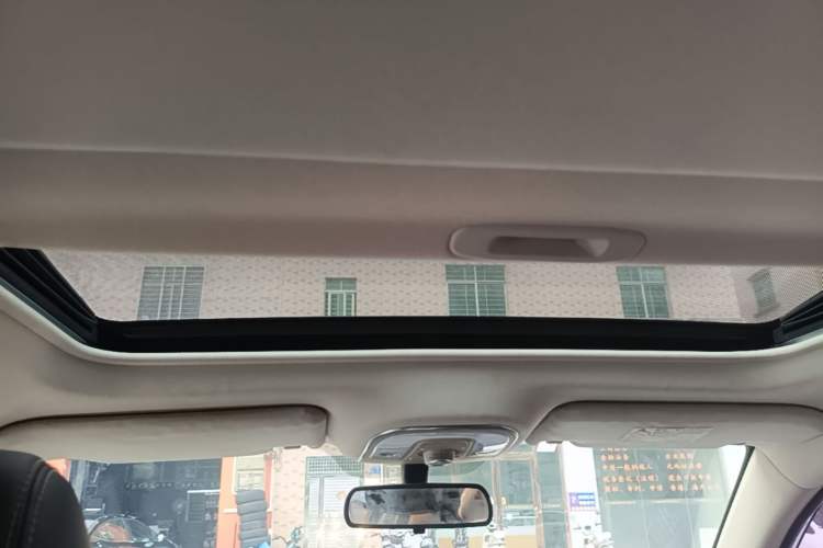 Used BYD Song 2016 GaiShi Edition 1.5TID Automatic Elite Model Headliner
