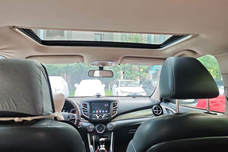 Used BYD Song 2016 GaiShi Edition 1.5TI Manual Elite Model Headliner