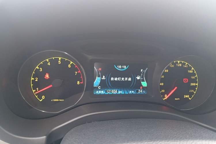 Used BYD Song 2016 GaiShi Edition 1.5TI Manual Elite Model Instrument Cluster