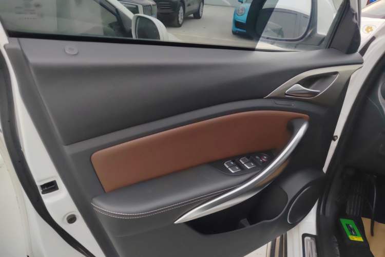 Used BYD Song 2016 GaiShi Edition 1.5TID Automatic Elite Model Left Front Door Interior