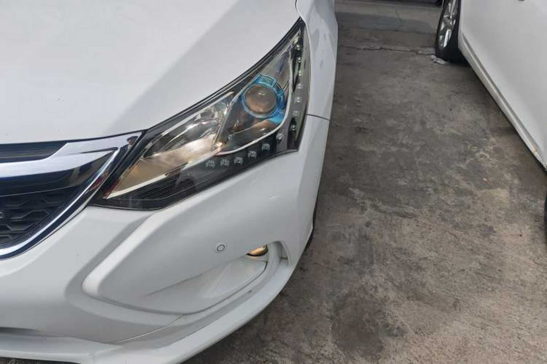Used BYD Song 2016 GaiShi Edition 1.5TID Automatic Elite Model Left Front Headlight
