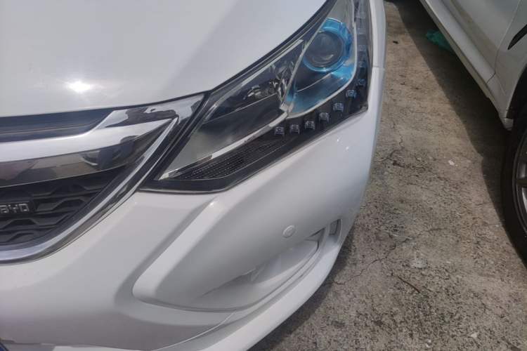 Used BYD Song 2016 GaiShi Edition 1.5TID Automatic Elite Model Left Front Headlight