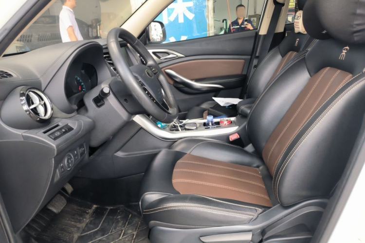 Used BYD Song 2016 GaiShi Edition 1.5TID Automatic Elite Model Left Front Seat