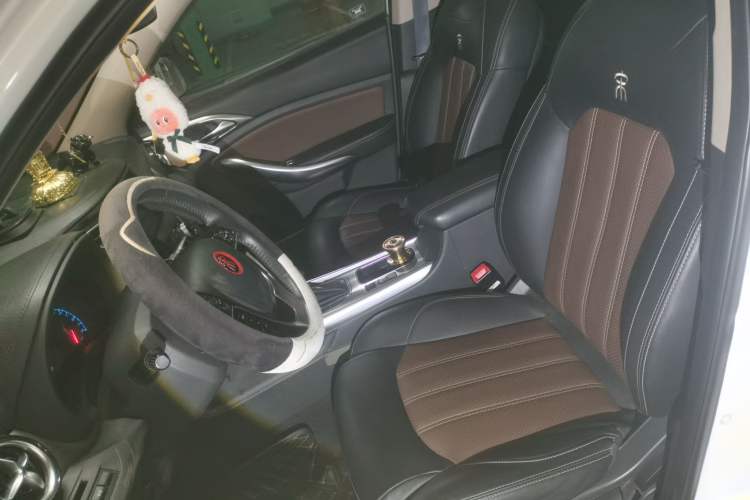 Used BYD Song 2016 GaiShi Edition 1.5TID Automatic Elite Model Left Front Seat
