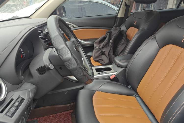 Used BYD Song 2016 2.0TID Automatic Prestige Edition Left Front Seat