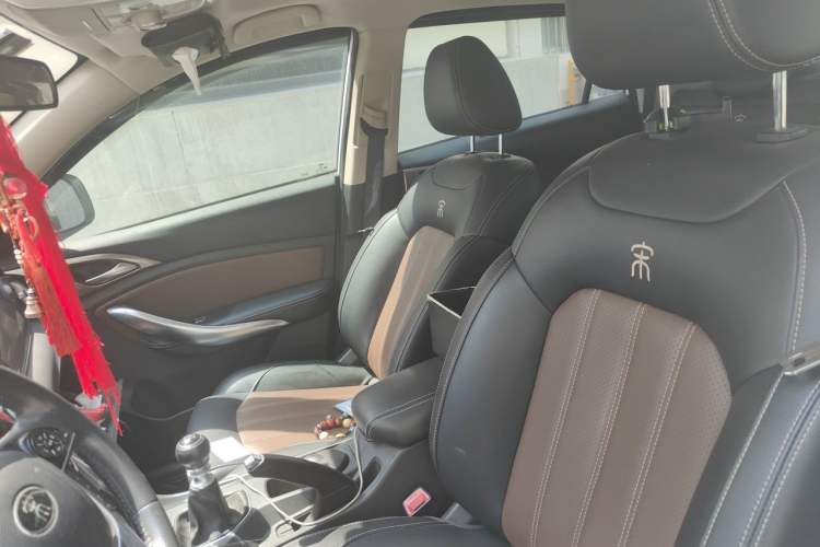 Used BYD Song 2016 GaiShi Edition 1.5TI Manual Elite Model Left Front Seat