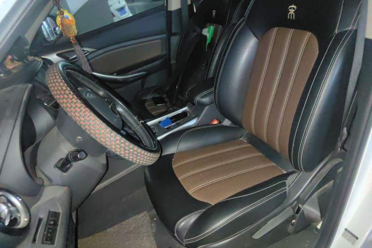 Used BYD Song 2016 GaiShi Edition 1.5TID Automatic Elite Model Left Front Seat