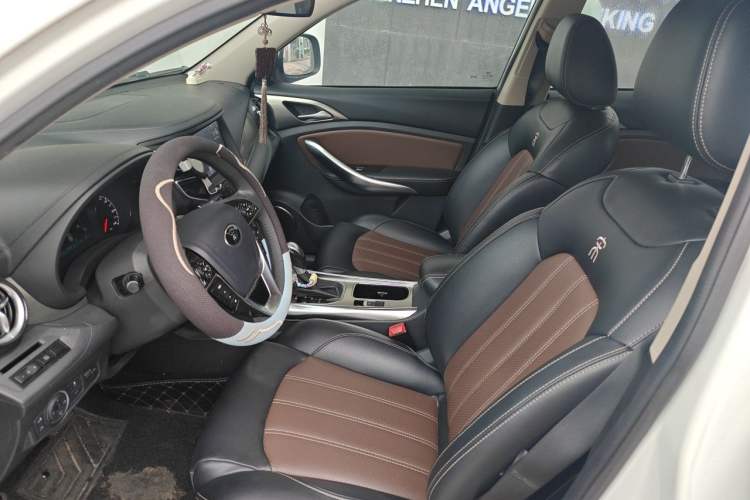 Used BYD Song 2016 GaiShi Edition 1.5TID Automatic Elite Model Left Front Seat