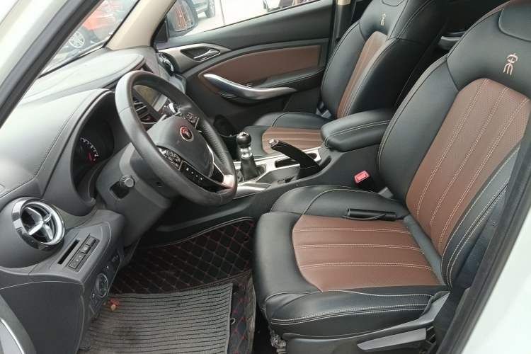 Used BYD Song 2016 GaiShi Edition 1.5TI Manual Elite Model Left Front Seat