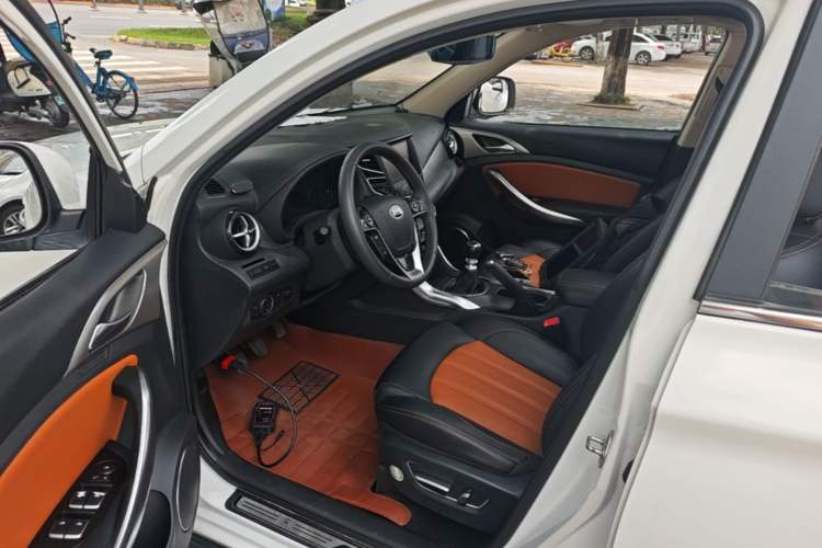Used BYD Song 2016 1.5TI Manual Luxury Model Left Front Seat